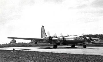 431st AREFS 49-0391 pre-take-off