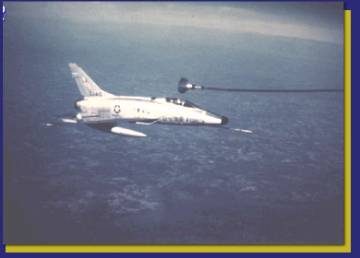 F-100D refueling